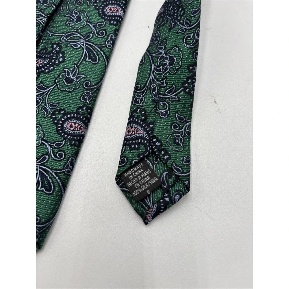 R Designed in Italy Green Paisley‎ 100% Silk Necktie Tie 60